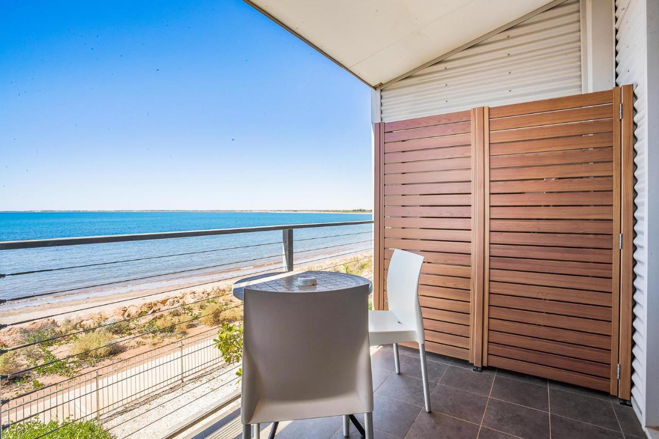 Onslow Beach Resort Buitenkant foto