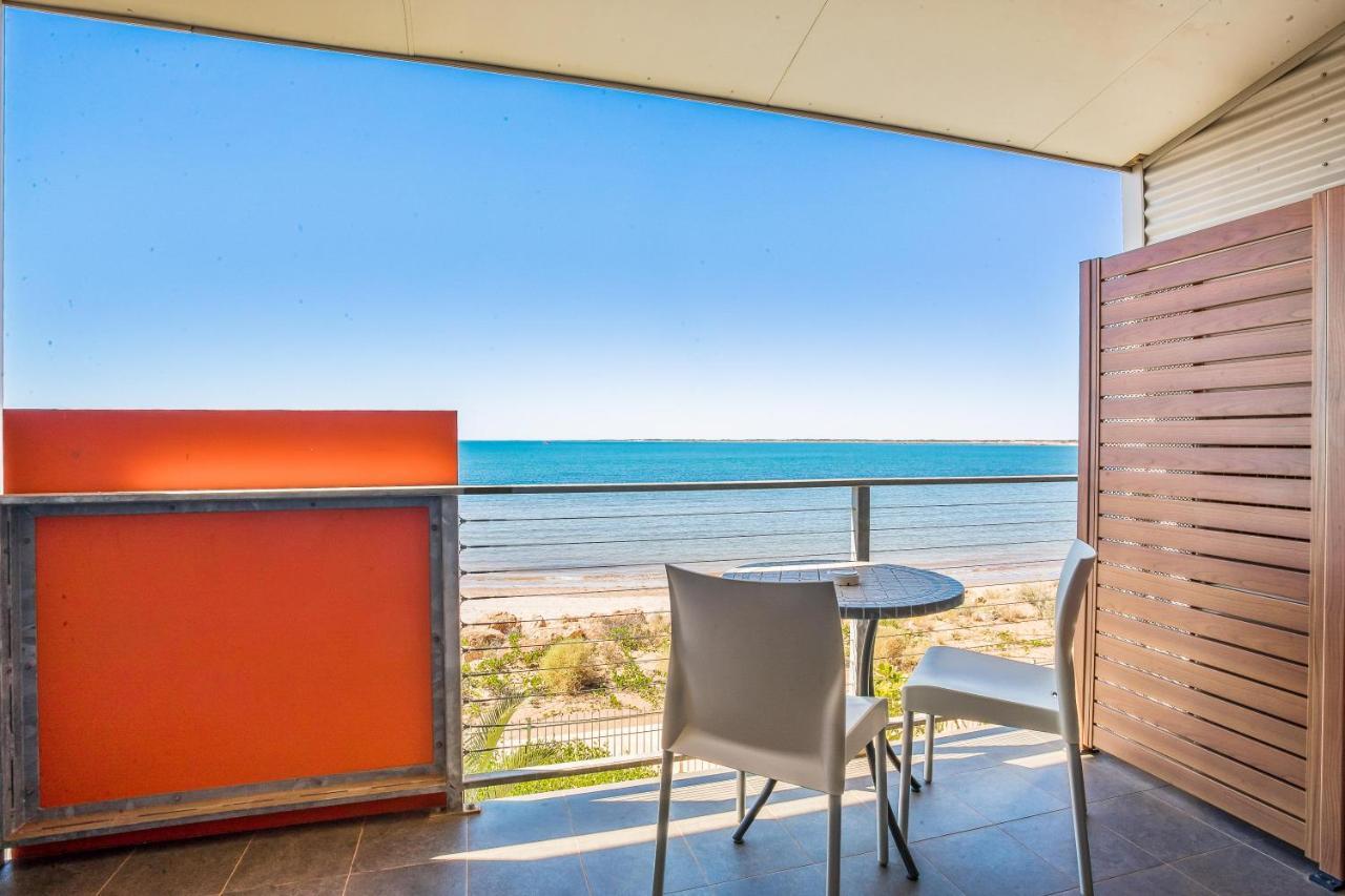 Onslow Beach Resort Buitenkant foto