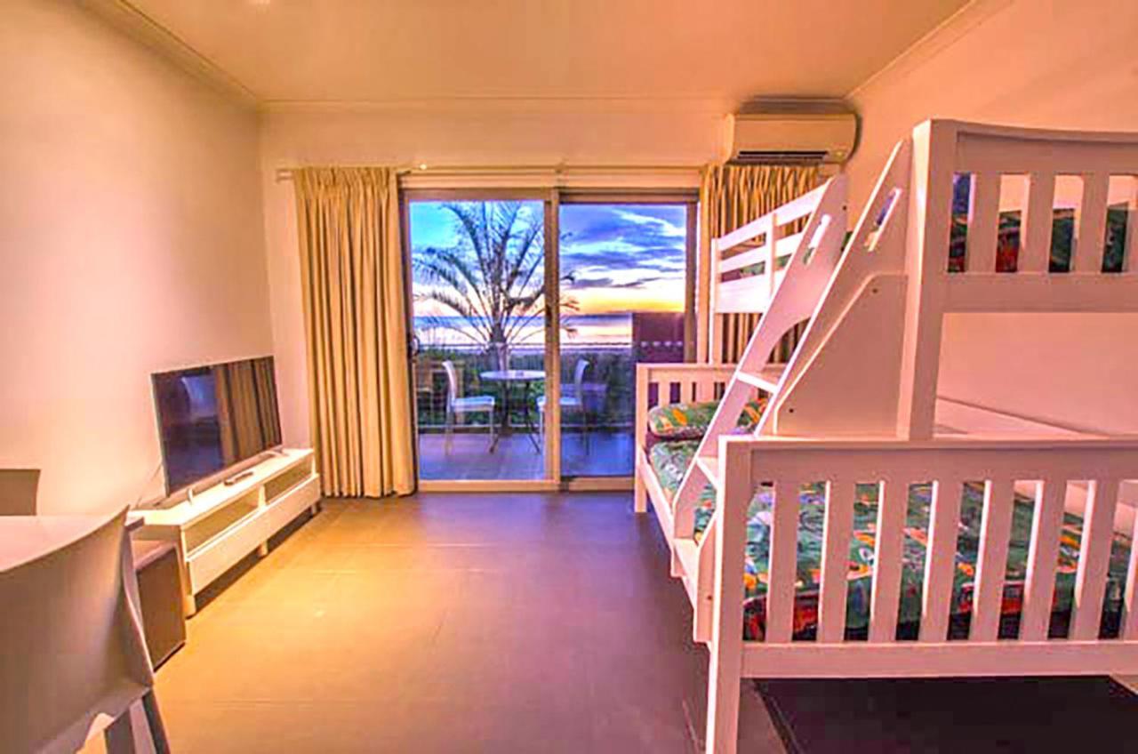 Onslow Beach Resort Buitenkant foto