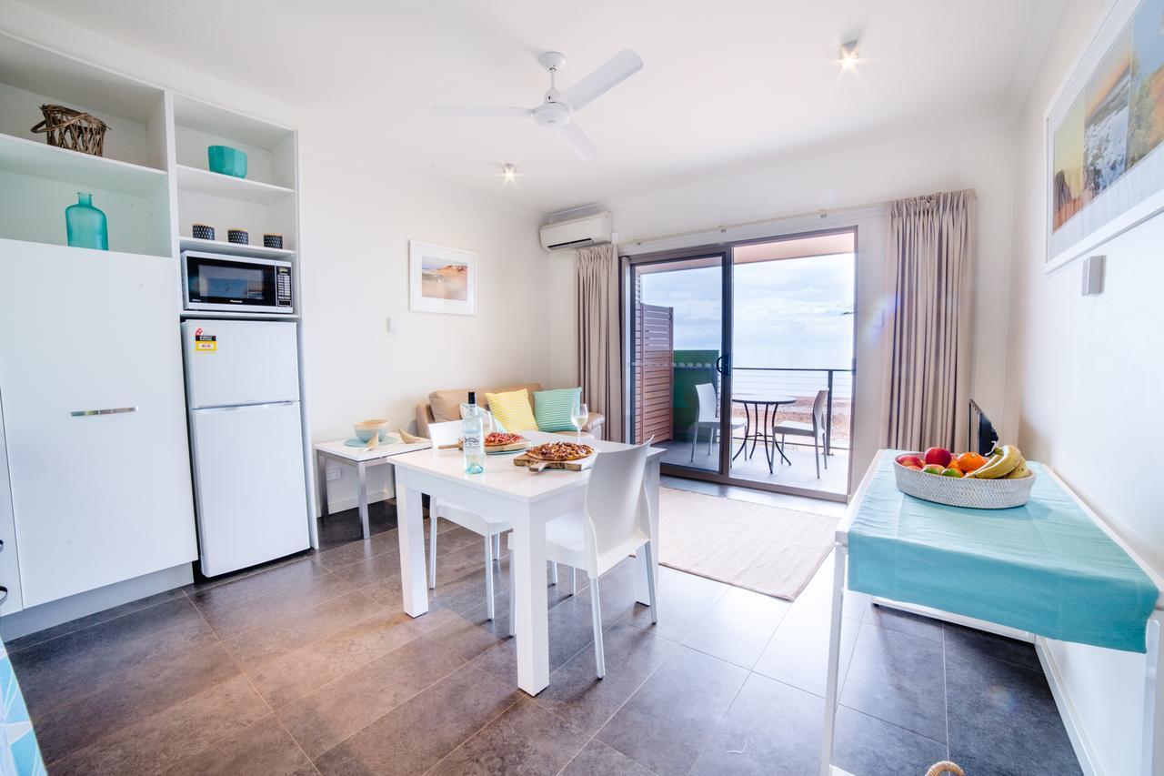 Onslow Beach Resort Buitenkant foto